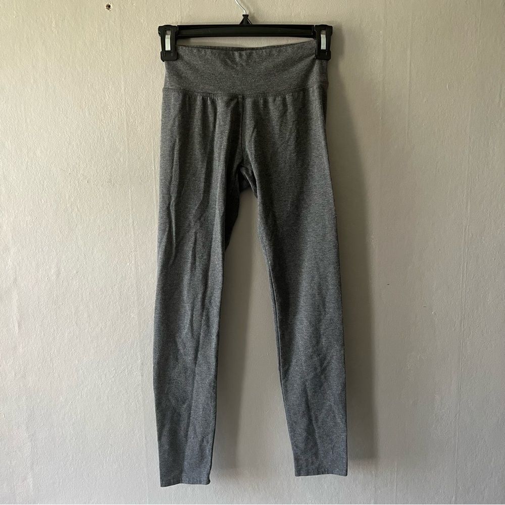 Aerie Grey Chill Play Move Leggings Size XS Short